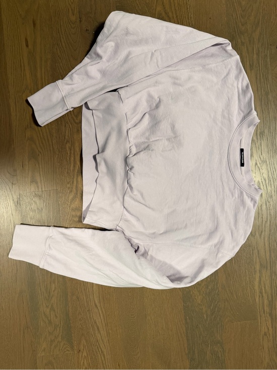 TALENTLESS Tops - TALENTLESS Pale Lavender Crewneck Sweatshirt